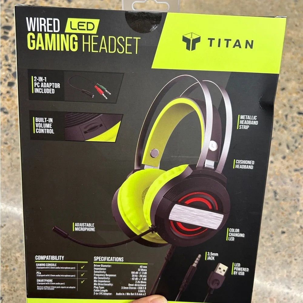 NWT wired LED gaming headset